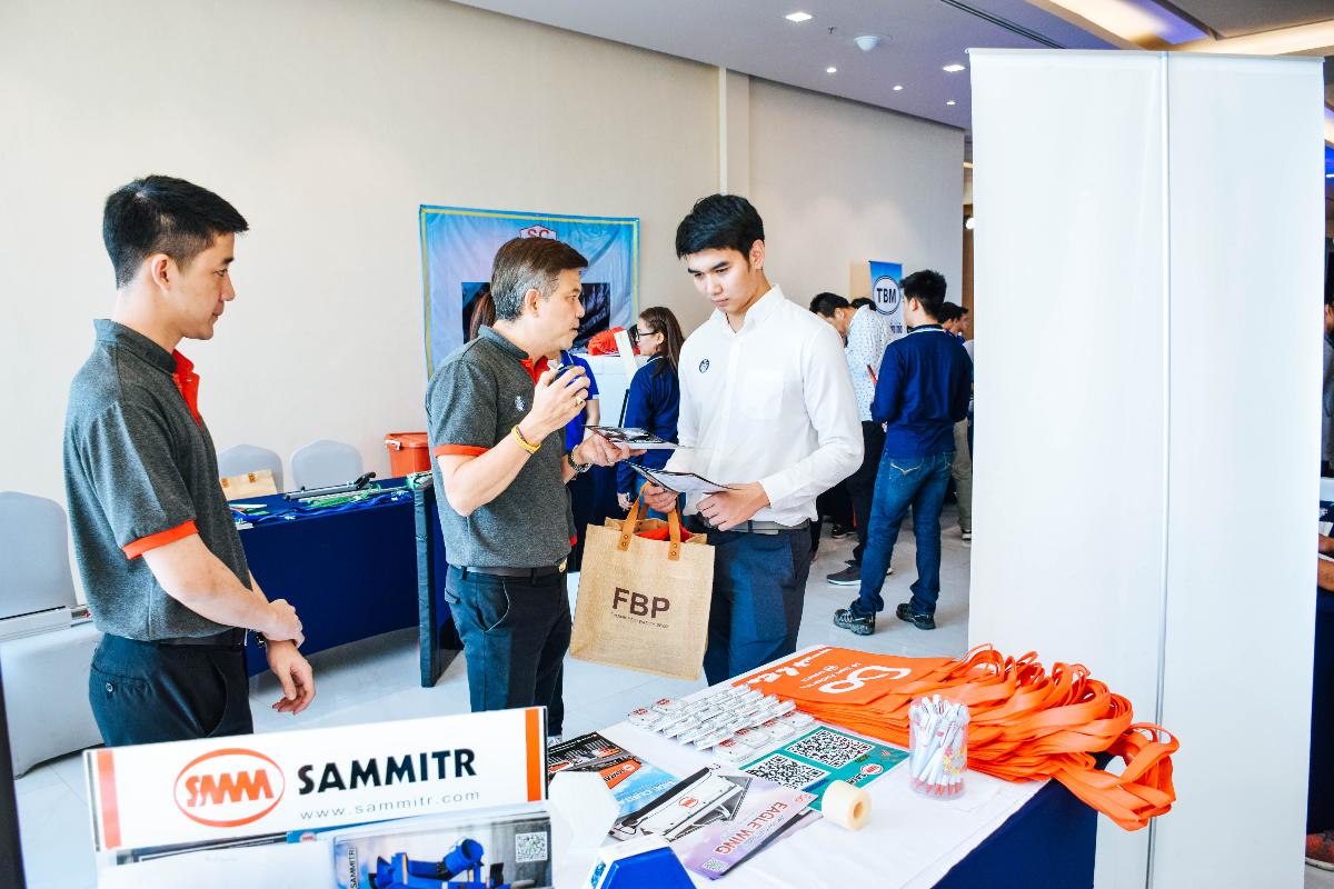 ภาพบรรยากาศงานเลี้ยงขอบคุณผู้ประกอบการขนส่งที่ร่วมวิ่งงานกับบริษัท ซีพี ออลล์ จำกัด (มหาชน) 